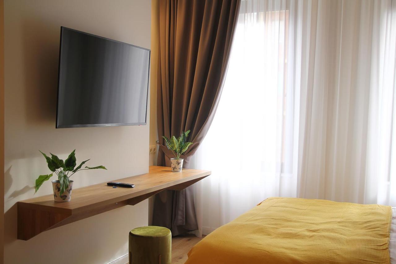 Parilament on Rustaveli 4 rooms Tbilisi Buitenkant foto